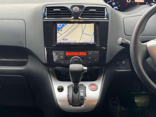 セレナ2.0 20X 4WD　ナビ　TV　Bluetooth　フリップダウン　キーフリー　Pスライドドア 2000