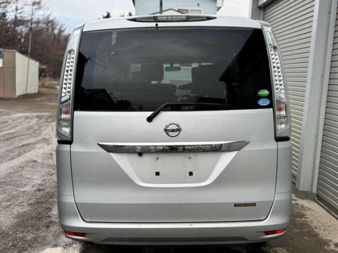 セレナ2.0 20S 4WD　ナビ　TV　Bluetooth　Bカメラ　クルコン　後期型 2000