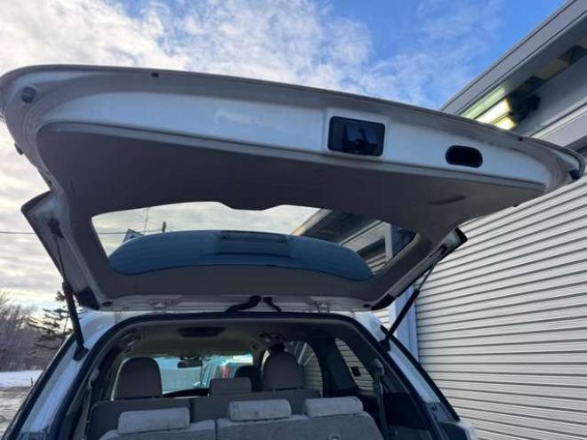 エスティマハイブリッド2.4 X 4WD　ナビ　TV　Bカメラ　フリップダウン 2400