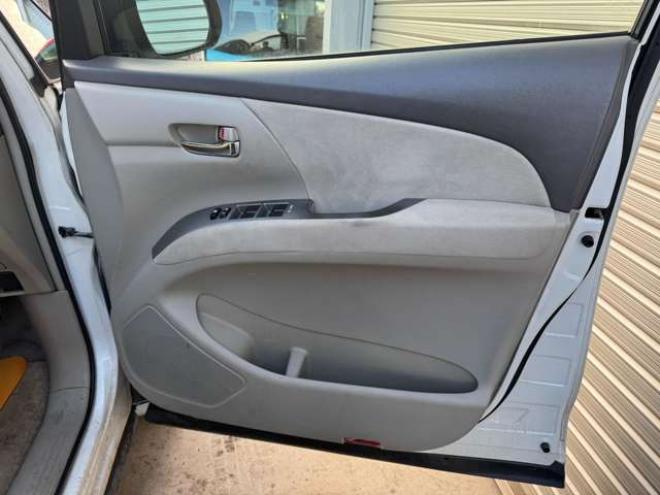 エスティマハイブリッド2.4 X 4WD　ナビ　TV　Bカメラ　フリップダウン 2400