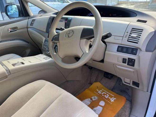 エスティマハイブリッド2.4 X 4WD　ナビ　TV　Bカメラ　フリップダウン 2400