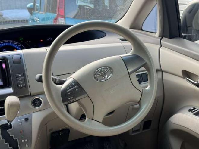 エスティマハイブリッド2.4 X 4WD　ナビ　TV　Bカメラ　フリップダウン 2400