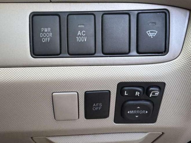 エスティマハイブリッド2.4 X 4WD　ナビ　TV　Bカメラ　フリップダウン 2400