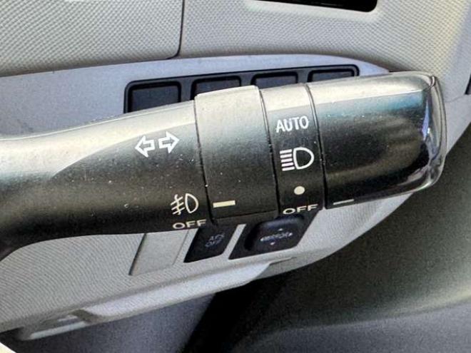 エスティマハイブリッド2.4 X 4WD　ナビ　TV　Bカメラ　フリップダウン 2400