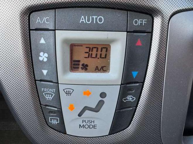 ステラカスタムRS 4WD　ナビ　TV　Bluetooth　HID 660