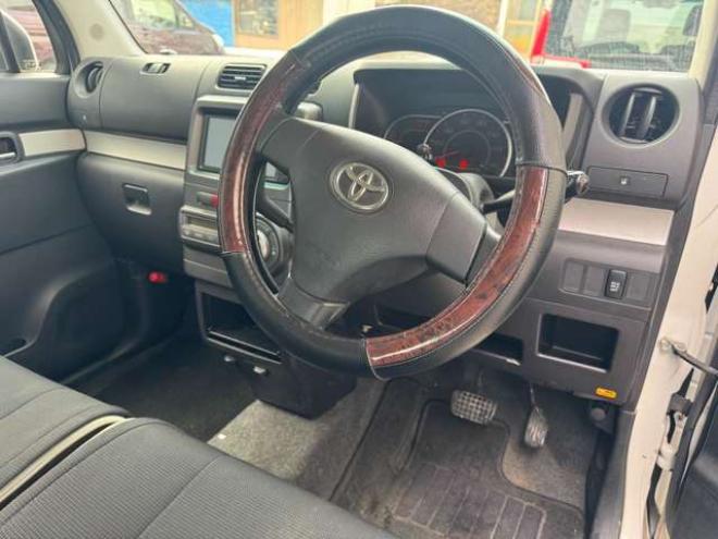 ピクシススペースカスタム X 4WD　夏冬タイヤ　ナビ　TV　HID　Bluetooth 660