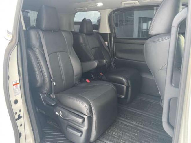 アルファードハイブリッド 2.5 S E-Four 4WD　 2500