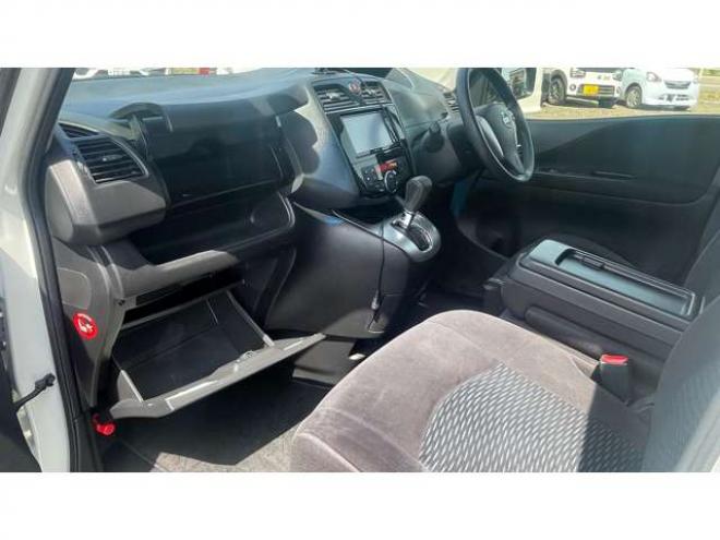 セレナ2.0 20X Vセレクション+Safety 4WD　 2000