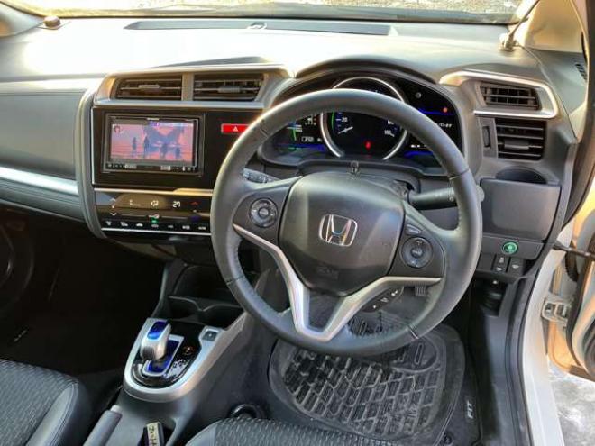 フィット1.5 ハイブリッド Lパッケージ 4WD　 1500