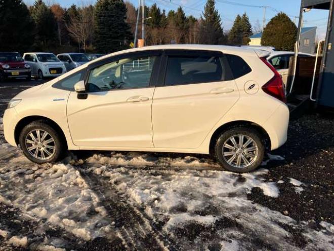 フィット1.5 ハイブリッド Lパッケージ 4WD　 1500