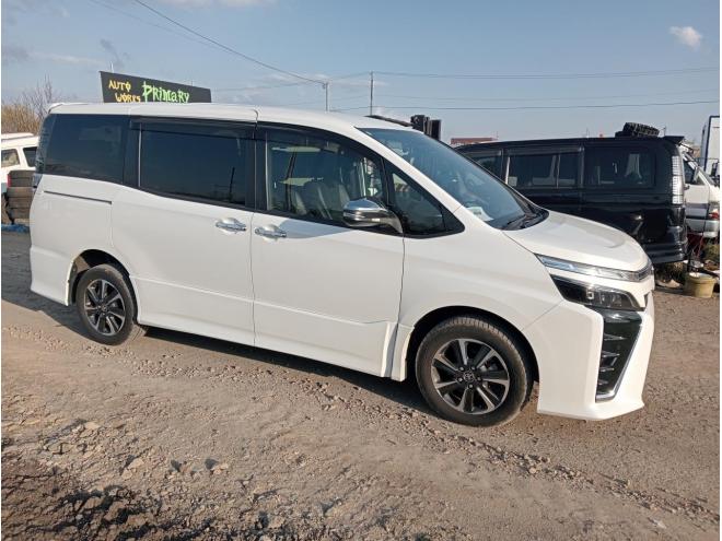 ヴォクシーZキラメキ3 4WD 2000 5Dr