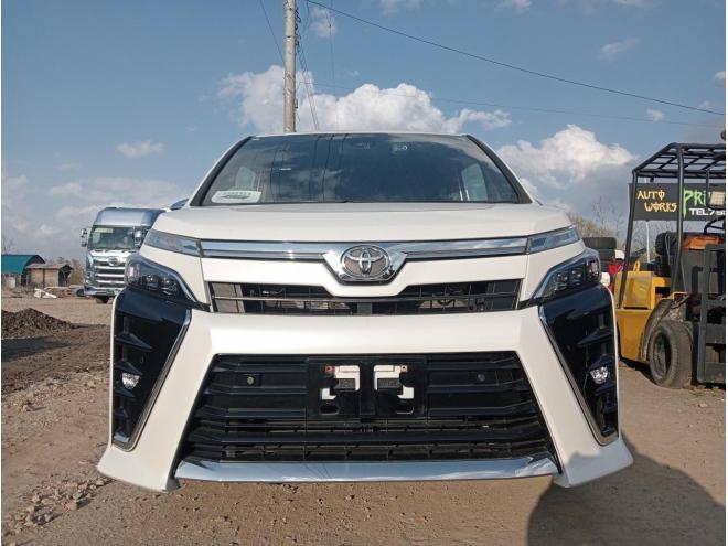 ヴォクシーZキラメキ3 4WD 2000 5Dr