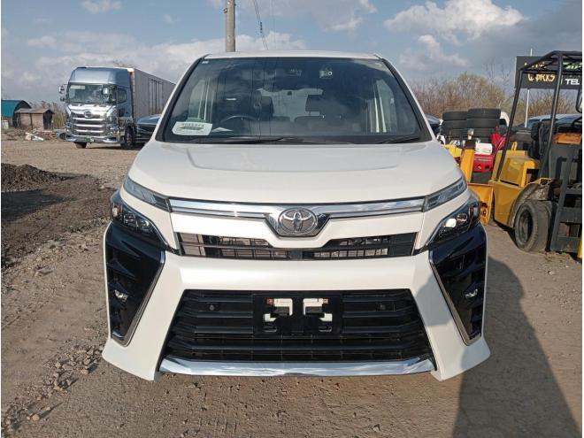 ヴォクシーZキラメキ3 4WD 2000 5Dr