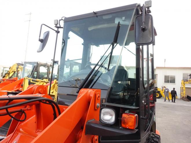 ホイールローダ日立 ZW30-5B  バケット容量0.4m3