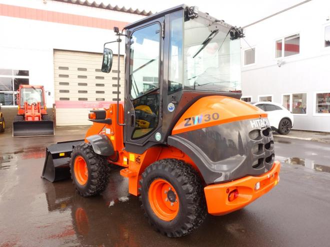 ホイールローダ日立 ZW30-5B  バケット容量0.4m3