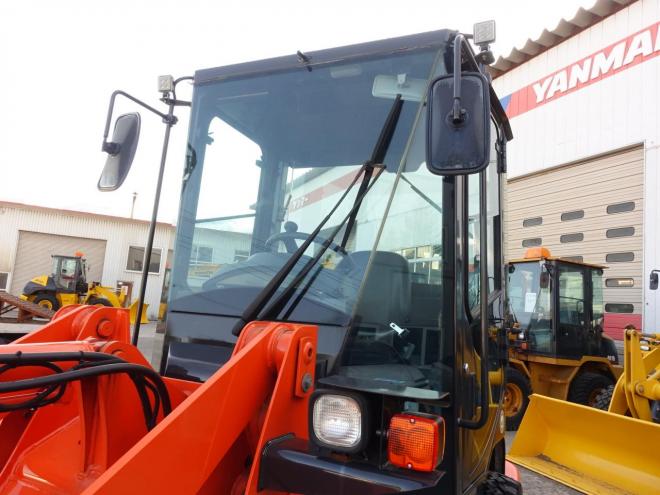 ホイールローダ日立 ZW30-5B  バケット容量0.4m3