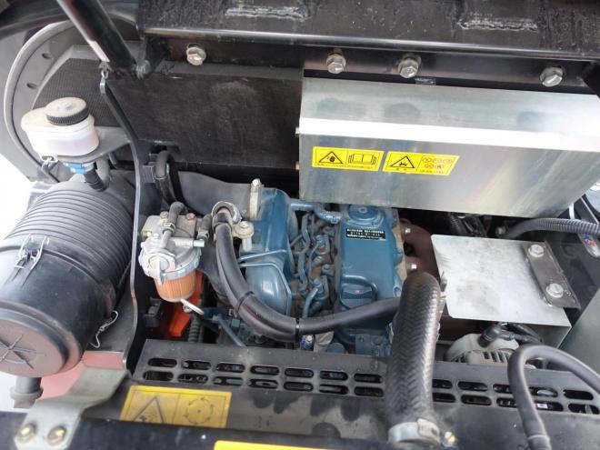 ホイールローダ日立 ZW30-5B  バケット容量0.4m3