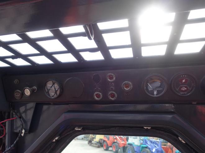 スキッドステアローダトヨタ ３SDK６　バケット容量0.28m3 