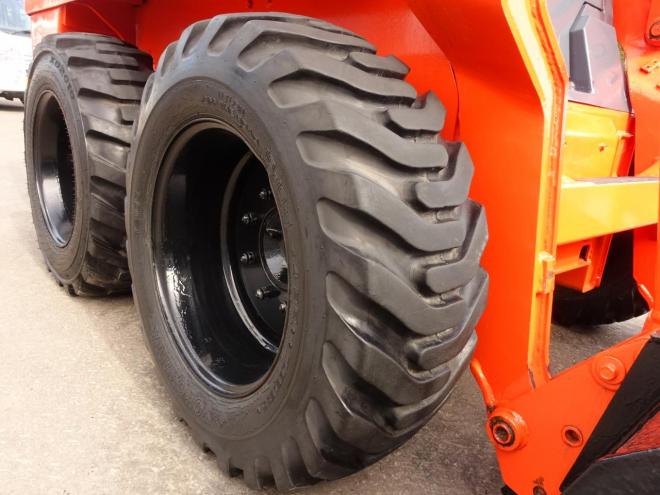 スキッドステアローダトヨタ ３SDK６　バケット容量0.28m3 