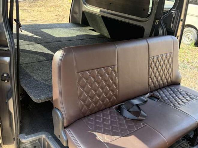 キャラバンNV350 2.5 クールバン DX ロングボディ ディーゼルターボ 4WD　エンジンスターター　革調シートカバー　ETC　社外ハンドル　社外テール　ベッドキット　パワステ　パワーウィンドウ　社外ナビ　社外アルミホイール　両側スライドドア 2500