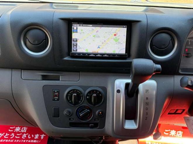 キャラバンNV350 2.5 クールバン DX ロングボディ ディーゼルターボ 4WD　エンジンスターター　革調シートカバー　ETC　社外ハンドル　社外テール　ベッドキット　パワステ　パワーウィンドウ　社外ナビ　社外アルミホイール　両側スライドドア 2500