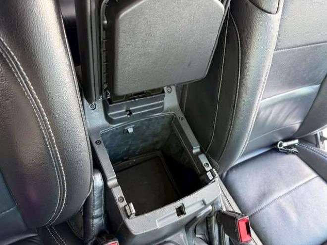 ラングラーアンリミテッド サハラ 3.6L 4WD　グラナイトグレー　エアコン　クルコン　パワステ　パワーウィンドウ　フロントカメラ　バックカメラ　キーレスエントリー　アルミホイール　ABS　横滑り防止装置　盗難防止装置　フルセグTV 正規輸入車 3600