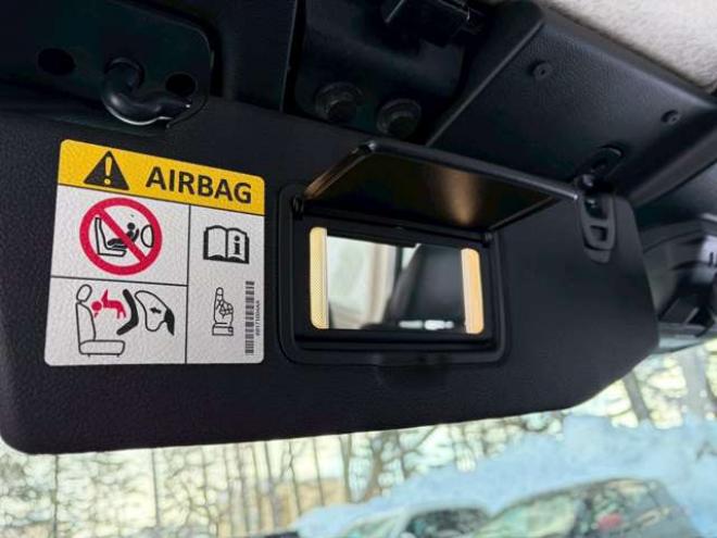 ラングラーアンリミテッド サハラ 3.6L 4WD　グラナイトグレー　エアコン　クルコン　パワステ　パワーウィンドウ　フロントカメラ　バックカメラ　キーレスエントリー　アルミホイール　ABS　横滑り防止装置　盗難防止装置　フルセグTV 正規輸入車 3600