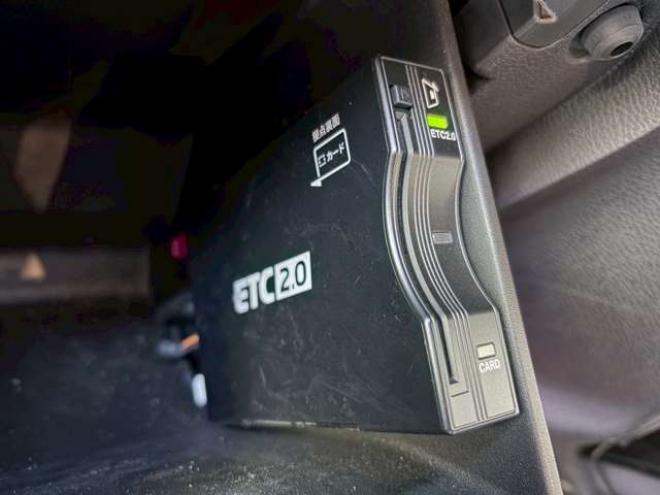 ラングラーアンリミテッド サハラ 3.6L 4WD　グラナイトグレー　エアコン　クルコン　パワステ　パワーウィンドウ　フロントカメラ　バックカメラ　キーレスエントリー　アルミホイール　ABS　横滑り防止装置　盗難防止装置　フルセグTV 正規輸入車 3600