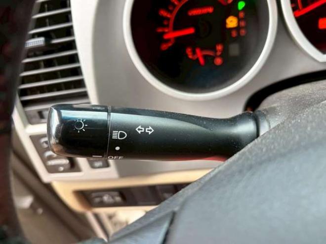 タンドラクルーマックス SR5 5.7 V8 4WD　 正規輸入車 5700