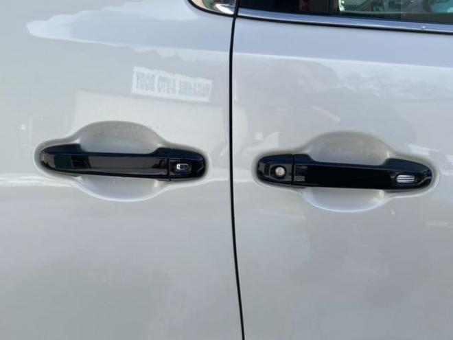 アルファード3.5 SA 4WD　TRDエアロ　クリスタルアイLEDテール　ダウンサス　レザー調シートカバー　アルパインナビ　フリップダウン　スピーカー　デジタルインナーミラー　シュタイナー20インチ　シーケンシャルウィンカー 3500