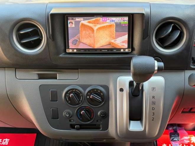 キャラバンNV350 2.5 DX スーパーロングボディ ハイルーフ ディーゼルターボ 4WD　運転席レカロシート　ETC　社外ハンドル　社外ナビ　バックカメラ　パワステ　パワーウィンドウ　ABS　キーレスエントリー　エアコン 2500