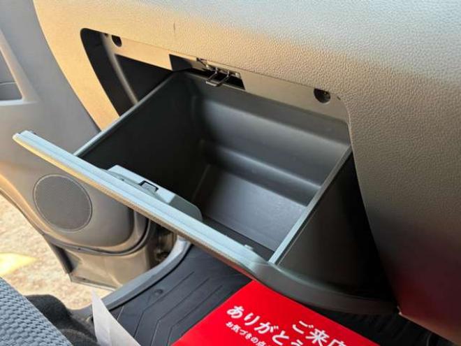 キャラバンNV350 2.5 DX スーパーロングボディ ハイルーフ ディーゼルターボ 4WD　運転席レカロシート　ETC　社外ハンドル　社外ナビ　バックカメラ　パワステ　パワーウィンドウ　ABS　キーレスエントリー　エアコン 2500