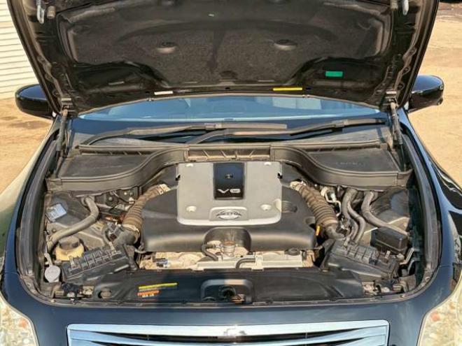 スカイライン2.5 250GT FOUR 4WD　ドライブレコーダー　ETC　パワステ　パワーウィンドウ　ナビ　電動シート　寒冷地仕様　アルミホイール　エアコン　盗難防止装置　キーレスエントリー　ABS　横滑り防止装置 2500