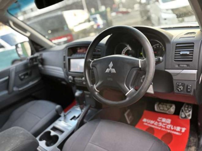 パジェロ3.2 ロング GR ディーゼルターボ 4WD　リフトアップ(ジャオス)　パワステ　パワーウィンドウ　社外ナビ　バックカメラ　純正アルミホイール　ETC　シートヒーター　3列シート　横滑り防止装置　盗難防止装置　ABS　キーレスエントリー 3200