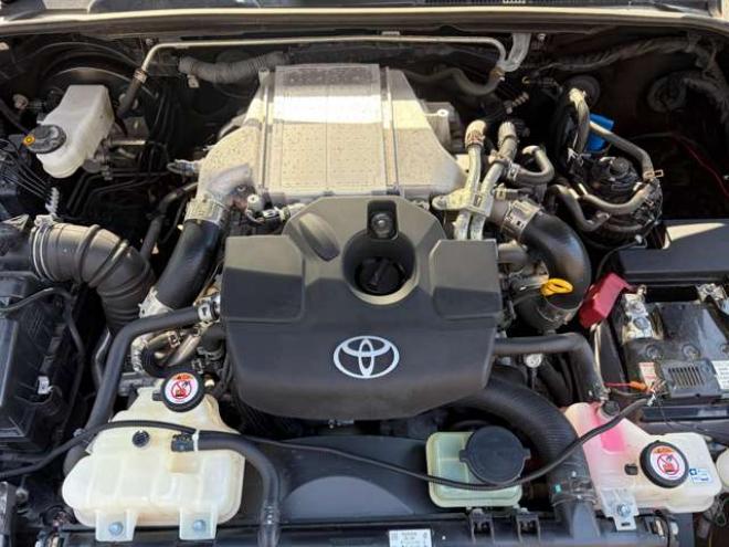 ハイラックス2.4 Z ディーゼルターボ 4WD　 2400