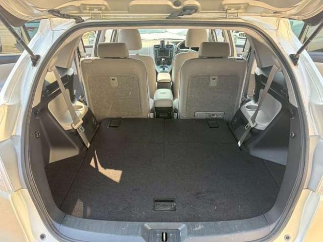 マークXジオ2.4 240G 4WD　6人乗り　3列シート　パワステ　パワーウィンドウ　純正ナビ　キーレスエントリー　ETC　バックカメラ　ABS　盗難防止装置　エアコン　電動シート　横滑り防止装置　アルミホイール 2400