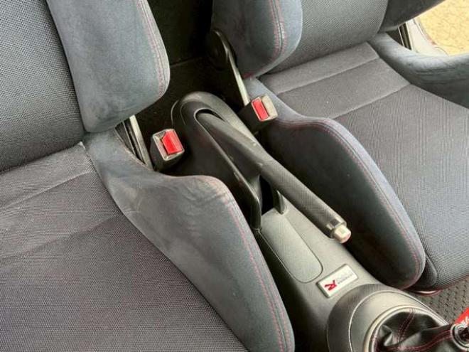 インテグラタイプR 　2.0　ワンオーナー　レカロシート　パワステ　パワーウィンドウ　純正アルミホイール　ABS　キーレスエントリー　横滑り防止装置　エアコン　盗難防止装置 2WD 2000