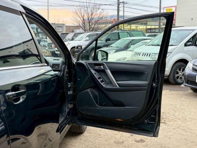 フォレスター2.0XT アイサイト 4WD　ターボ　パワステ　パワーウィンドウ　純正アルミ　ABS　キーレスエントリー　ETC　シートヒーター　社外エンジンスターター　パドルシフト　エアコン　電動シート　クルーズコントロール　盗難防止装置 2000