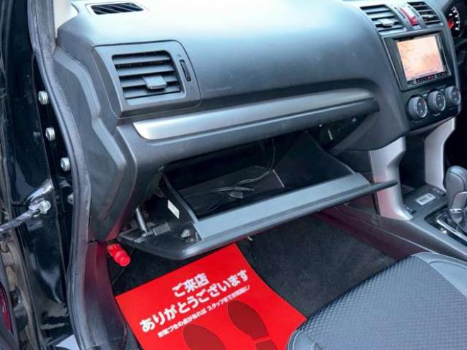 フォレスター2.0XT アイサイト 4WD　ターボ　パワステ　パワーウィンドウ　純正アルミ　ABS　キーレスエントリー　ETC　シートヒーター　社外エンジンスターター　パドルシフト　エアコン　電動シート　クルーズコントロール　盗難防止装置 2000