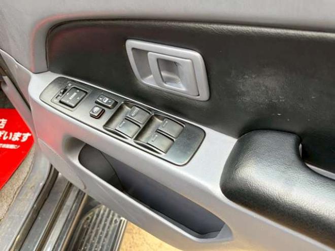 ハイラックスサーフ2.7 SSR-X Vセレクション 4WD　社外ナビ　バックカメラ　社外アルミホイール　エアコン　リフトアップ　パワステ　パワーウィンドウ　キーレスエントリー　ETC　ABS　ルーフレール 2700