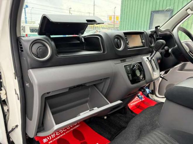 キャラバンNV350 2.5 プレミアムGX ロングボディ ディーゼルターボ 4WD　バックカメラ　エアコン　ドライブレコーダー　ETC　パワステ　パワーウィンドウ　スマートキー　キーレス　片側スライドドア 2500