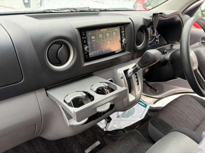 キャラバンNV350 2.5 プレミアムGX ロングボディ ディーゼルターボ 4WD　バックカメラ　エアコン　ドライブレコーダー　ETC　パワステ　パワーウィンドウ　スマートキー　キーレス　片側スライドドア 2500