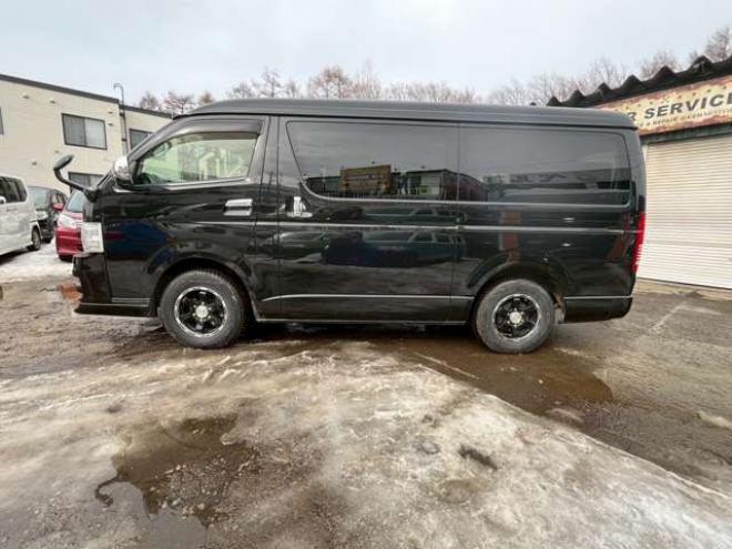 ハイエース2.7 GL ロング ミドルルーフ 4WD　10人乗り　パワステ　パワーウィンドウ　エアコン　社外ナビ　後席モニター　キーレスエントリー　片側スライドドア　盗難防止装置　フロントモデリスタ 2700