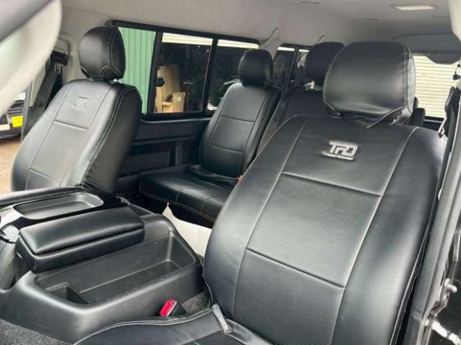 ハイエース2.7 GL ロング ミドルルーフ 4WD　10人乗り　パワステ　パワーウィンドウ　エアコン　社外ナビ　後席モニター　キーレスエントリー　片側スライドドア　盗難防止装置　フロントモデリスタ 2700