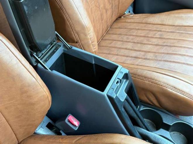 ハイラックスサーフ2.7 SSR-X Vセレクション 4WD　社外ナビ　バックカメラ　リフトアップ　社外アルミホイール　エアコン　ETC　ドライブレコーダー　パワステ　パワーウィンドウ　ABS　キーレスエントリー　ルーフレール 2700