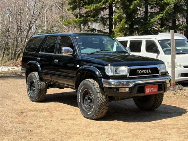 ハイラックスサーフ2.7 SSR-X Vセレクション 4WD　社外ナビ　バックカメラ　リフトアップ　社外アルミホイール　エアコン　ETC　ドライブレコーダー　パワステ　パワーウィンドウ　ABS　キーレスエントリー　ルーフレール 2700