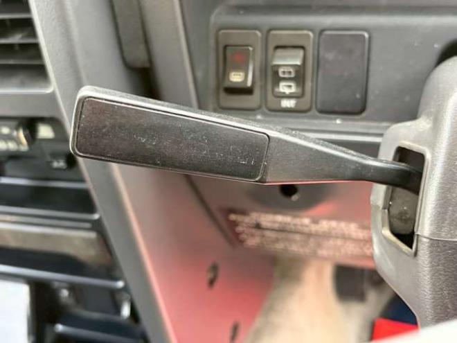 サファリ4.2 エクストラ標準ルーフグランロード ディーゼル 4WD　リフトアップ　パワステ　パワーウィンドウ　社外グリル　全塗装済　リアヒーター　デフロック　社外キーレス 4200