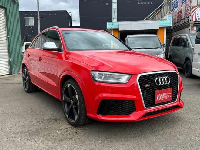 アウディRS Q3 2.5 4WD　ナビTV/Bカメラ/パワーシート/純正AW 正規輸入車 2500