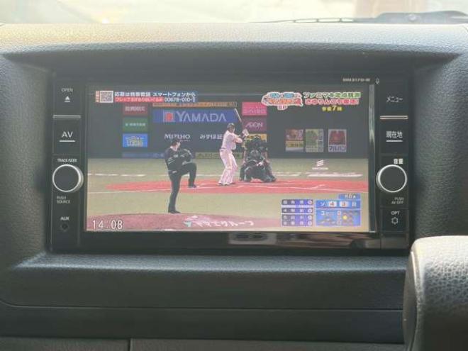 キャラバンNV350 2.5 プレミアムGX ロングボディ ディーゼルターボ 4WD　ヒッチメンバー　エンジンスターター　パワステ　パワーウィンドウ　純正ナビ　バックカメラ　ETC　社外アルミホイール　ABS　キーレスエントリー　ドライブレコーダー 2500