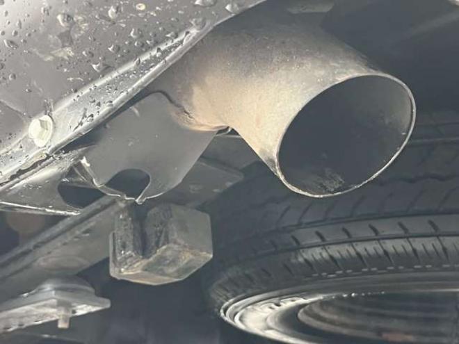 キャラバンNV350 2.5 プレミアムGX ロングボディ ディーゼルターボ 4WD　エンジンスターター　社外11インチナビ　バックカメラ　ETC　ワンオーナー　左側電動スライドドア　社外アルミ　パワーウィンドウ　パワステ　後席モニター　ABS　キーレスエントリー　衝突被害軽減ブレーキ 2500